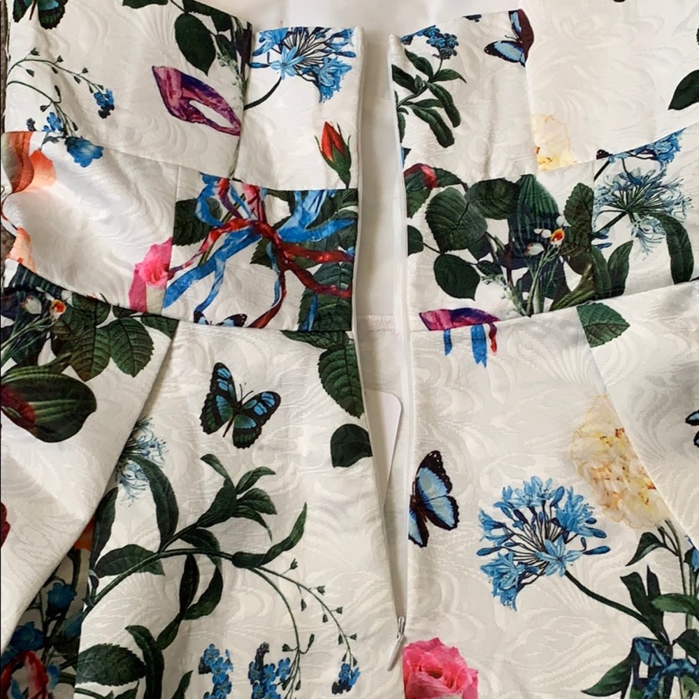 Flower print Dress - Picture 8 of 8